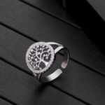 bague arbre de vie ornée de diamant