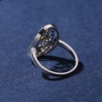 bague en argent avec arbre de vie et feuilles dorées